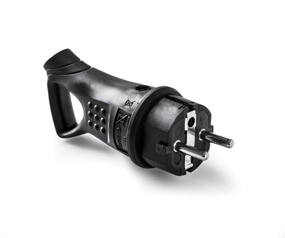 Clavija goma con tirador 16A IP44