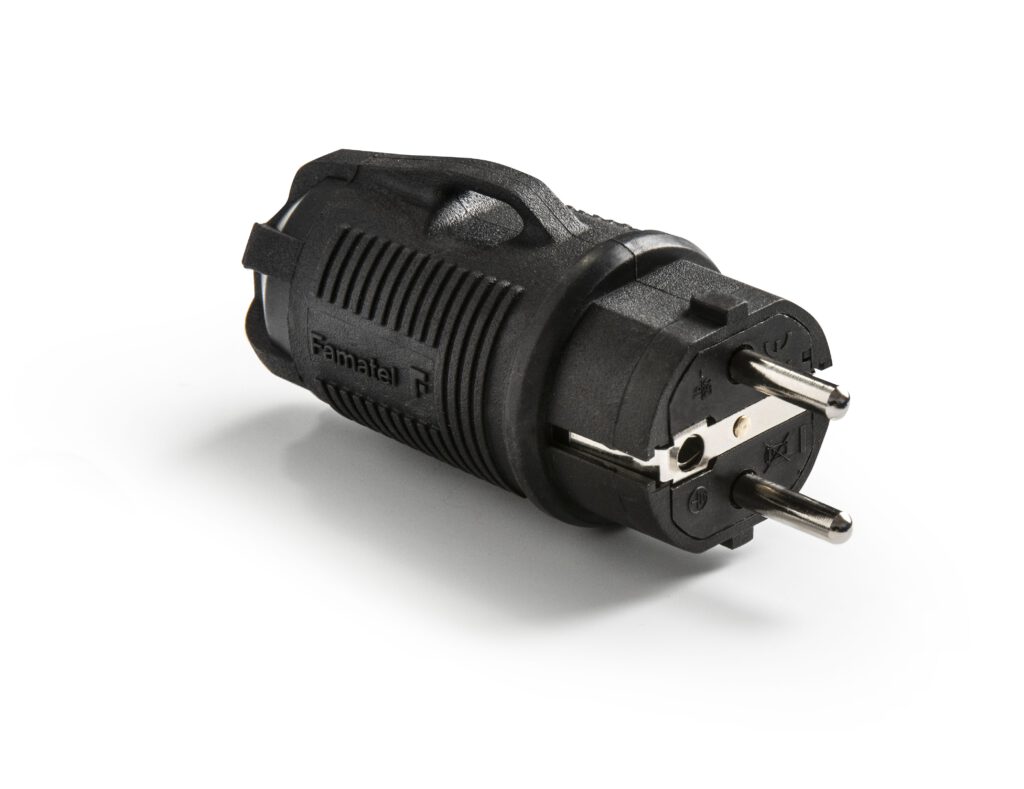 Clavija goma 16A IP54