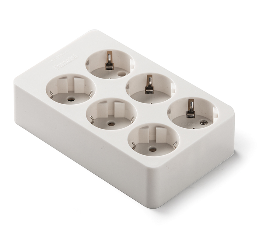 Base 6 tomas 16A cuadrada