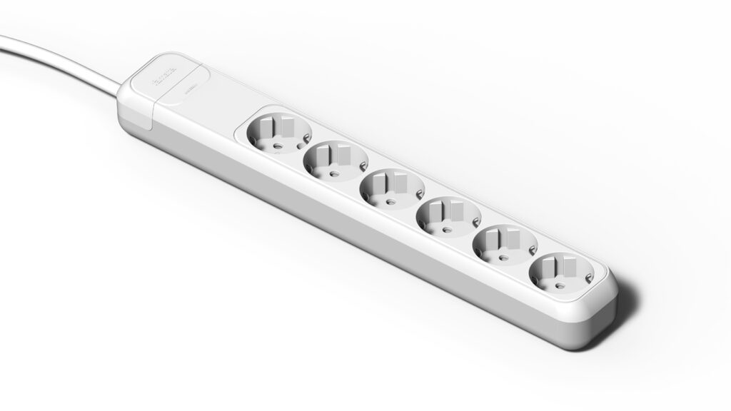 Base 6 tomas 16A + 1.5m m cable