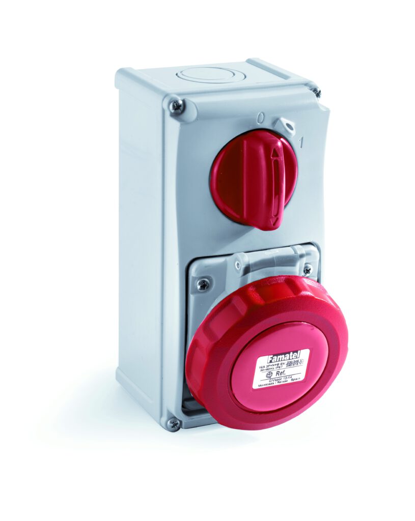 Base interblocante superficie vertical 3h 32A IP67