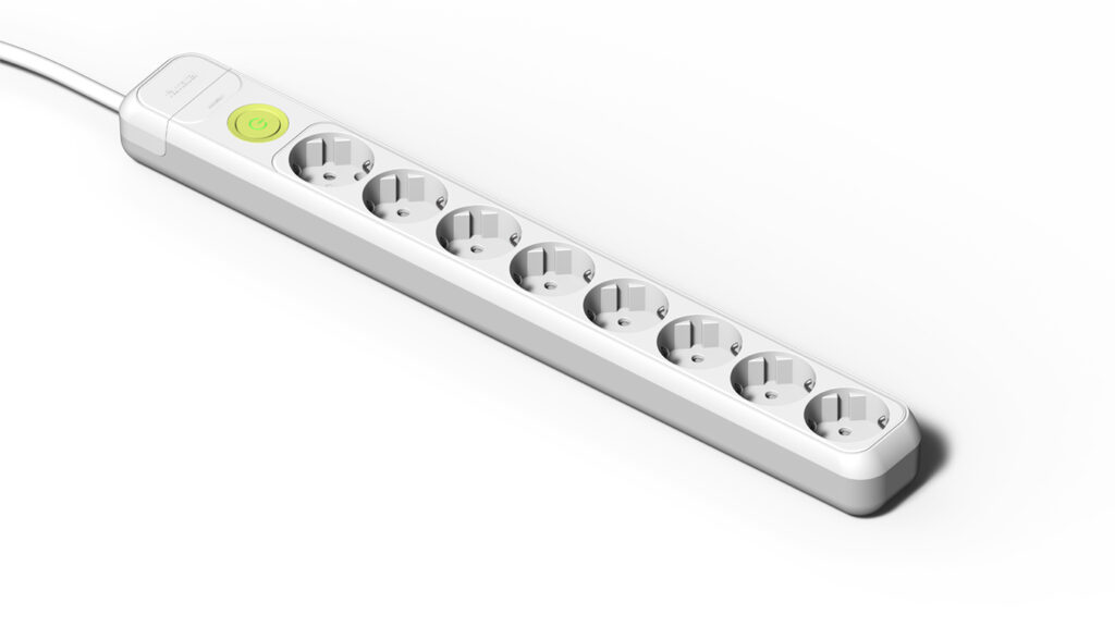 Base 8 tomas 16A e interruptor + 1.5m m cable