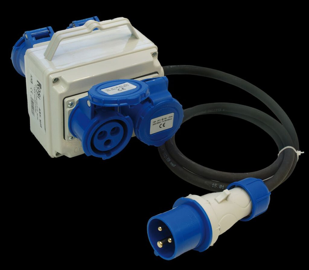 Adaptador industrial 4 bases IP54